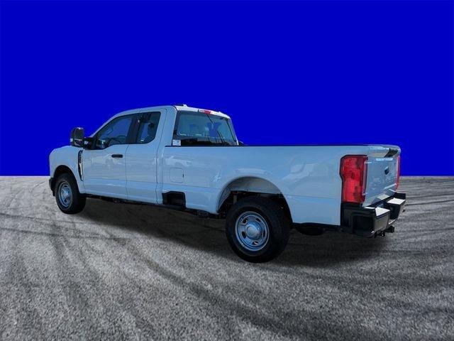 Ford Super Duty F-250® Xl - Thumbnail 7