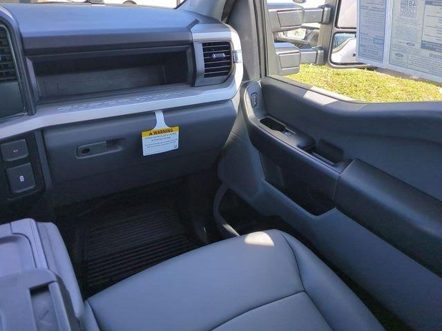 Ford Super Duty F-250® Xl - Thumbnail 18