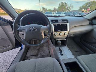 Toyota Camry - Thumbnail 16