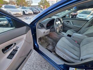 Toyota Camry - Thumbnail 18