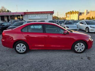 Volkswagen Jetta - Thumbnail 14