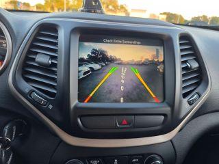 Jeep Cherokee - Thumbnail 4