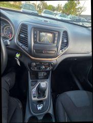 Jeep Cherokee - Thumbnail 6