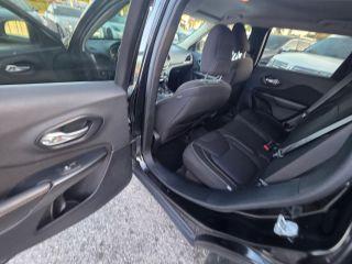 Jeep Cherokee - Thumbnail 19