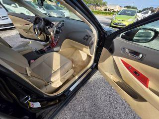 Lexus Es - Thumbnail 2