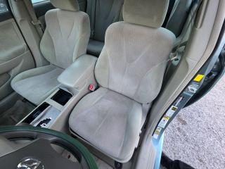 Toyota Camry - Thumbnail 17