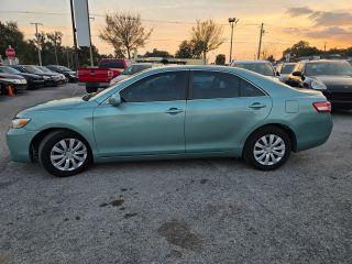 Toyota Camry - Thumbnail 10