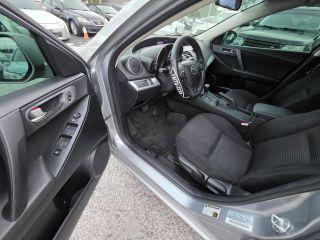 Mazda Mazda3 - Thumbnail 18