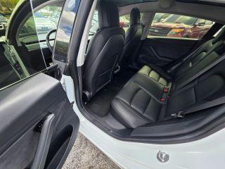 Tesla Model 3 - Thumbnail 18