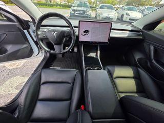 Tesla Model 3 - Thumbnail 20