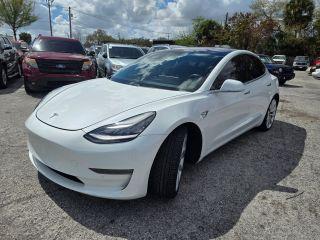 Tesla Model 3 - Thumbnail 9