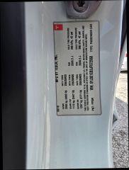 Tesla Model 3 - Thumbnail 4