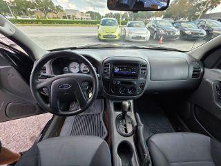 Ford Escape - Thumbnail 16