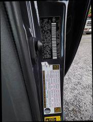 Toyota Prius - Thumbnail 6