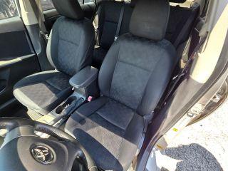 Toyota Corolla - Thumbnail 17