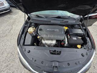 Chrysler 200 - Thumbnail 4