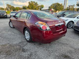 Nissan Altima - Thumbnail 11