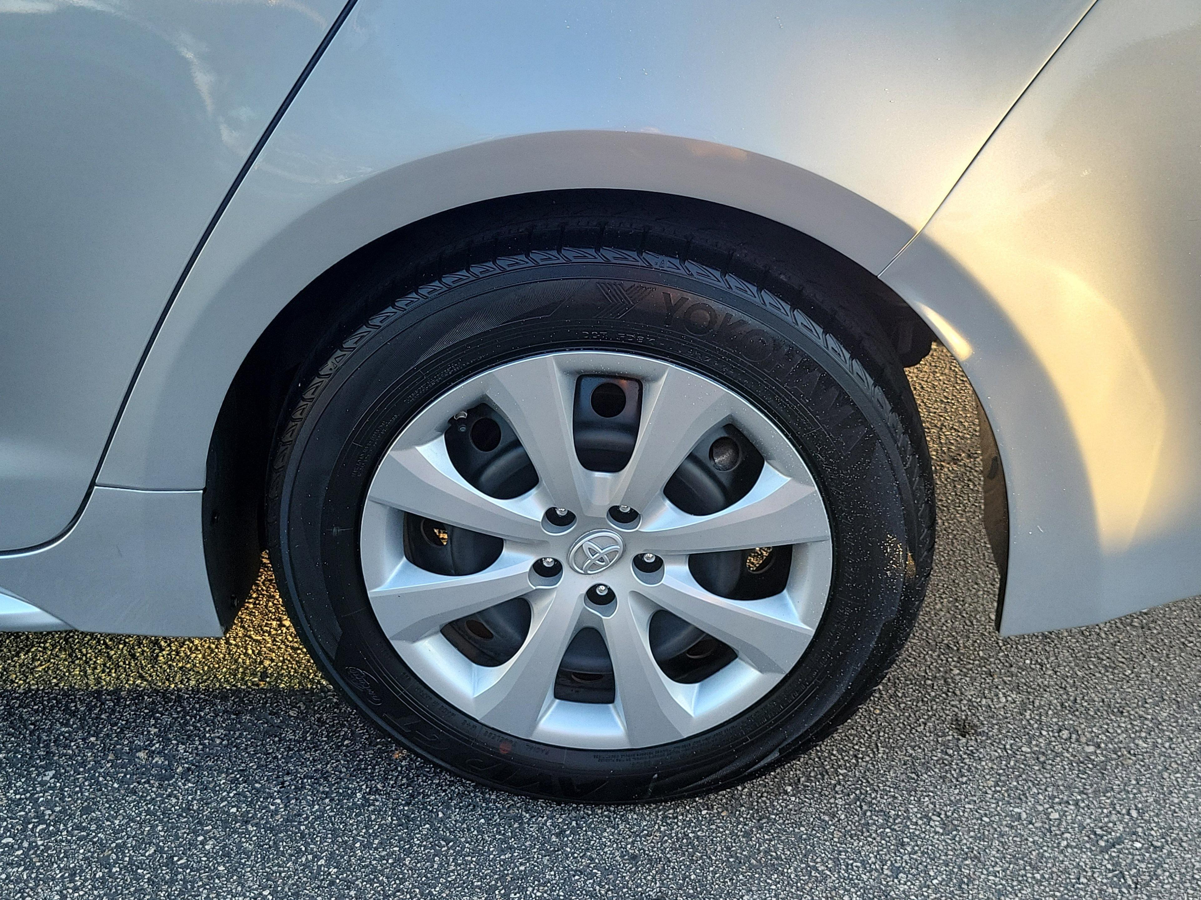 Toyota Corolla Le Fwd - Thumbnail 9