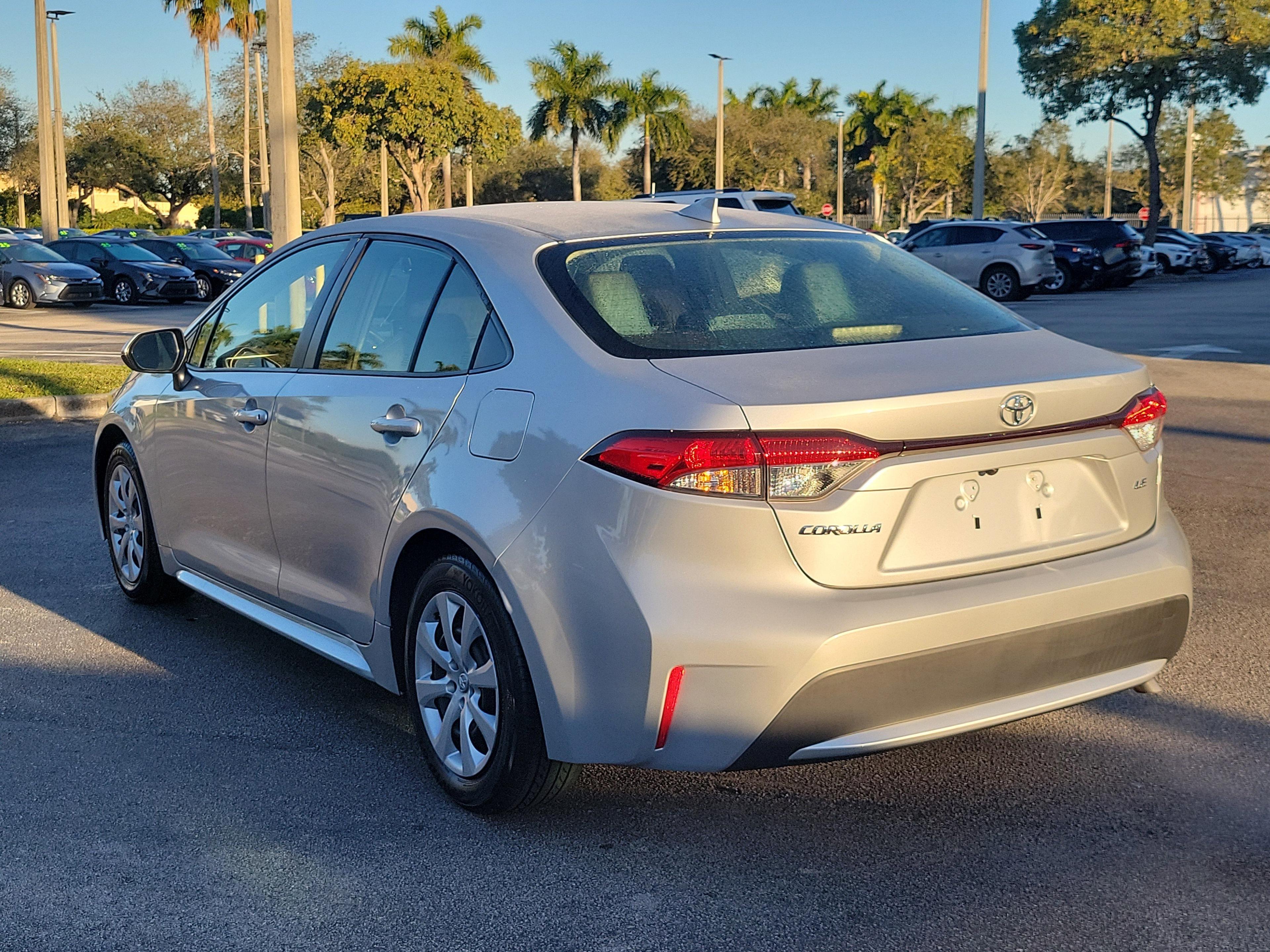 Toyota Corolla Le Fwd - Thumbnail 8