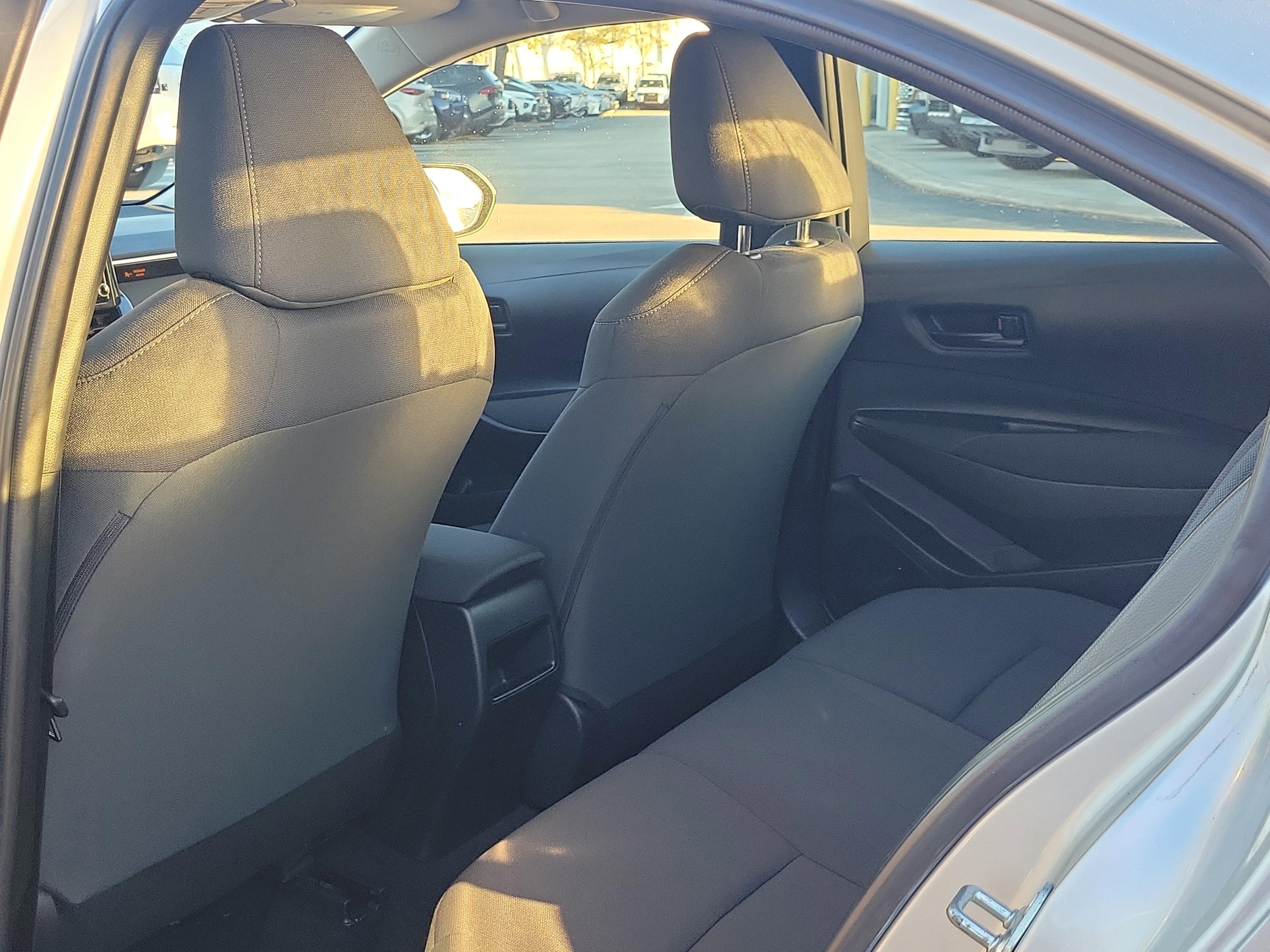 Toyota Corolla Le Fwd - Thumbnail 10