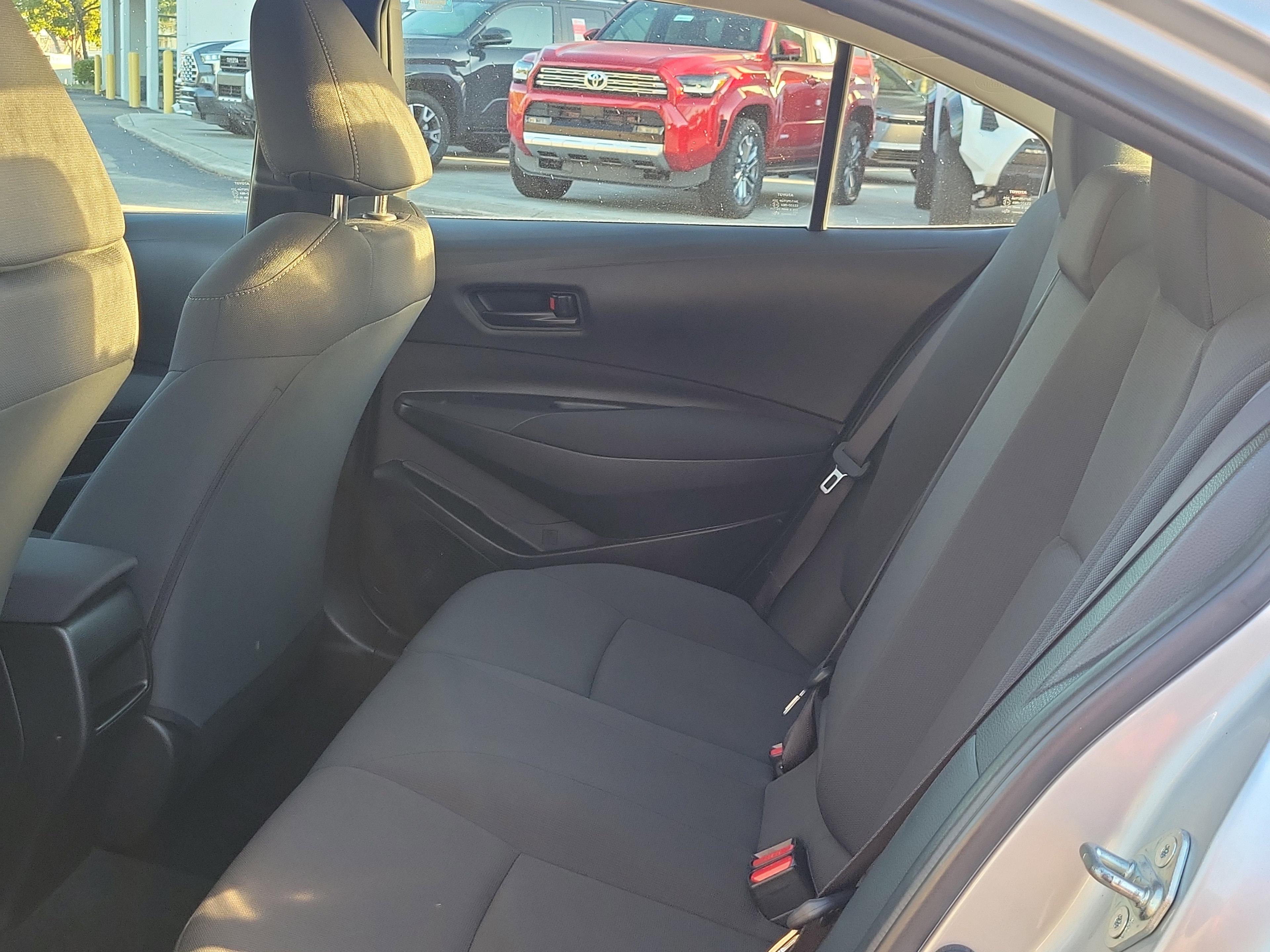 Toyota Corolla Le Fwd - Thumbnail 11