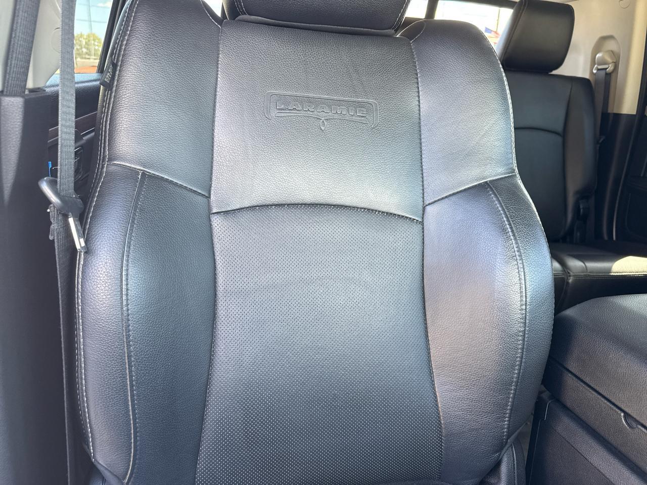 Ram 2500Laramie 4X4 Mega Cab 6'4" Box - Thumbnail 10