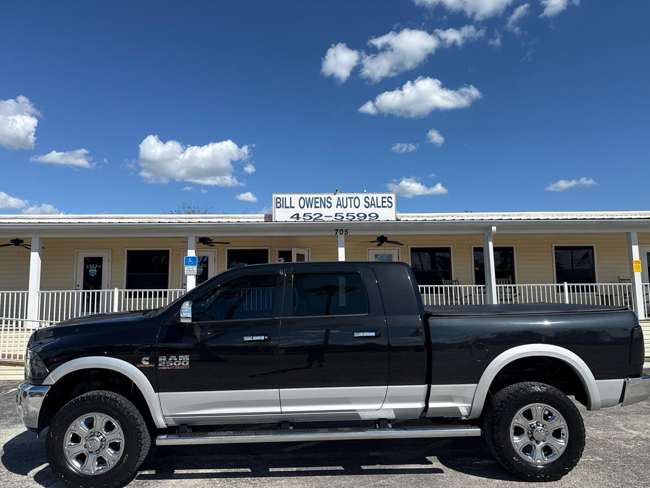 Ram 2500Laramie 4X4 Mega Cab 6'4" Box - Thumbnail 2
