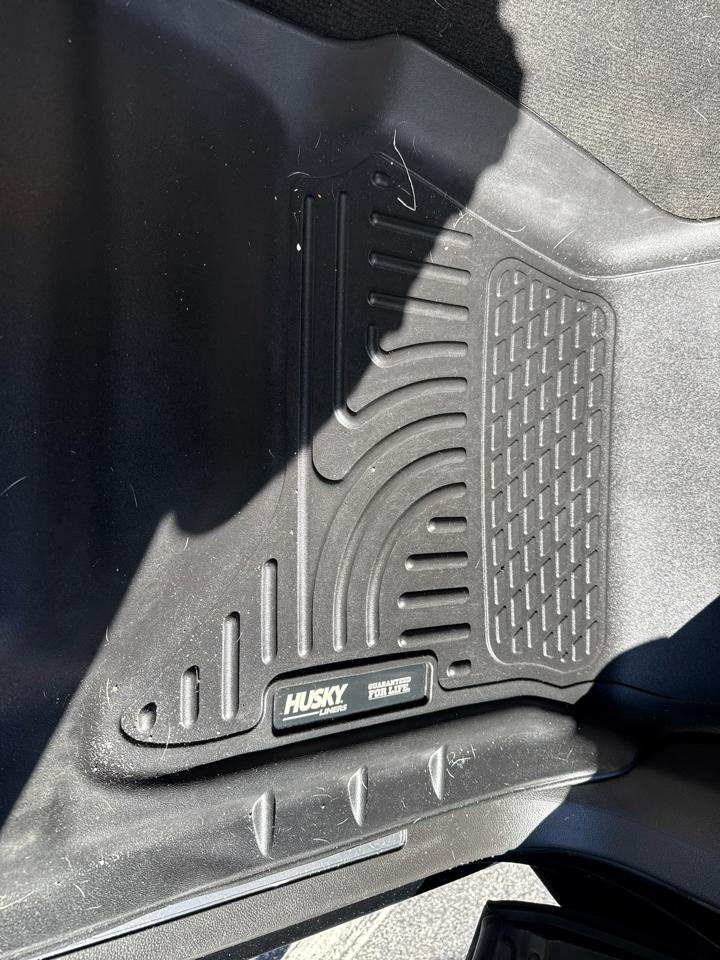 Chevrolet Silverado 15004Wd Crew Cab 143.5" High Country - Thumbnail 14