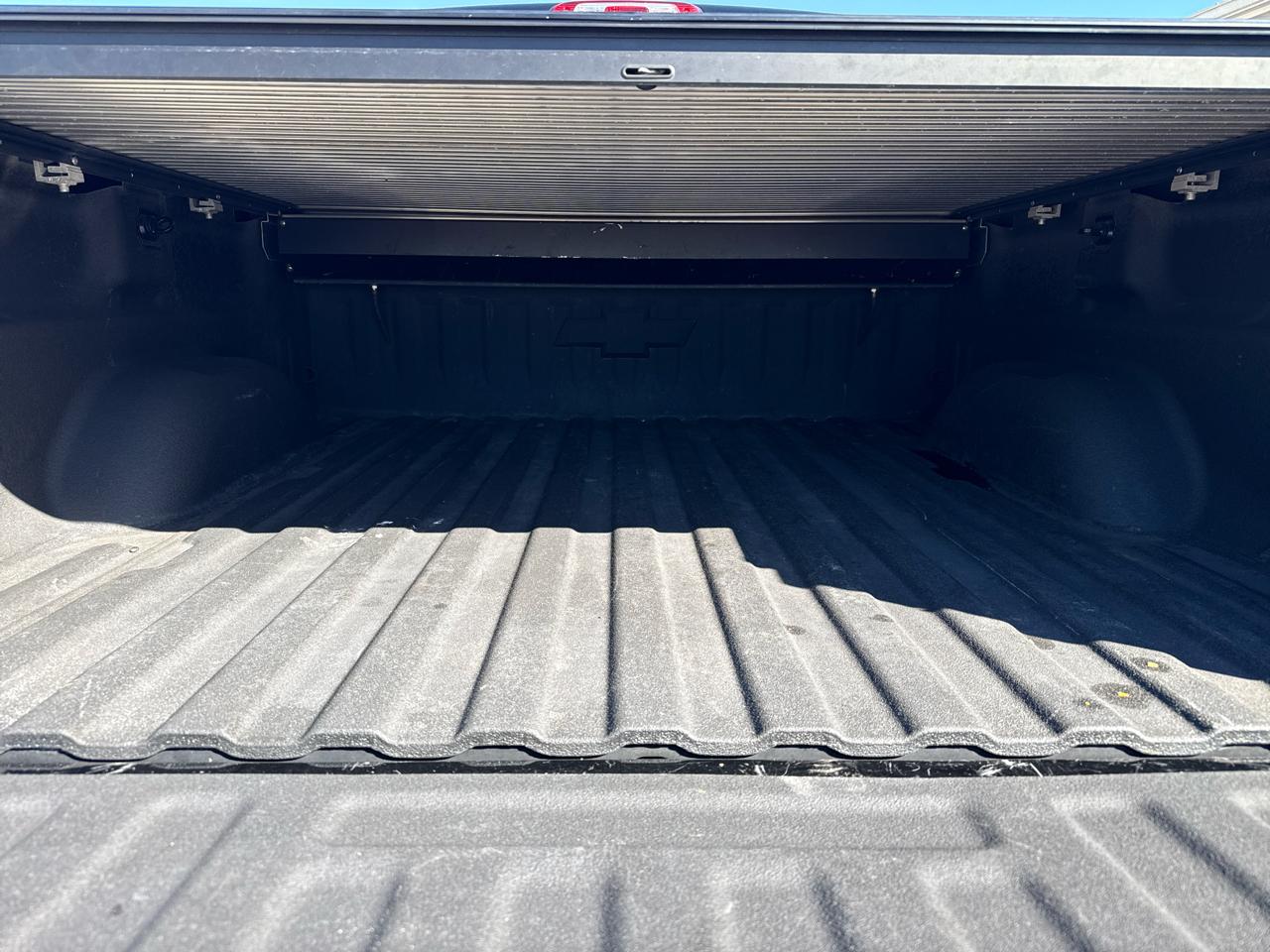 Chevrolet Silverado 15004Wd Crew Cab 143.5" High Country - Thumbnail 5