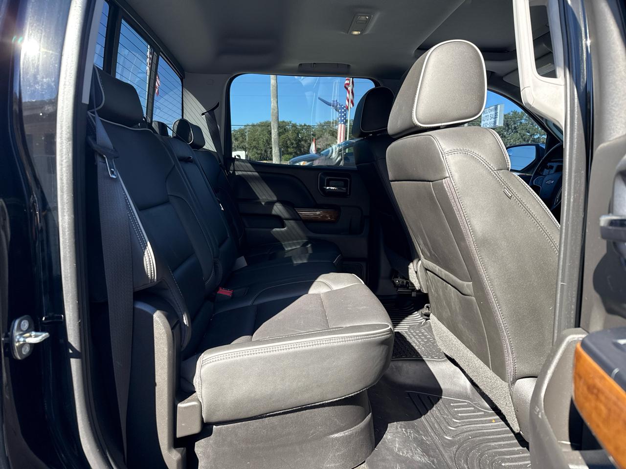 Chevrolet Silverado 15004Wd Crew Cab 143.5" High Country - Thumbnail 17