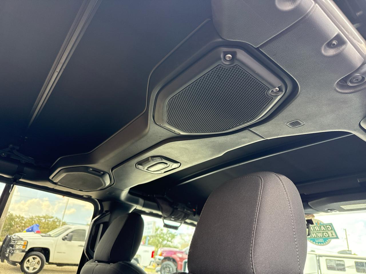 Jeep Wrangler Unlimitedsahara 4X4 - Thumbnail 18