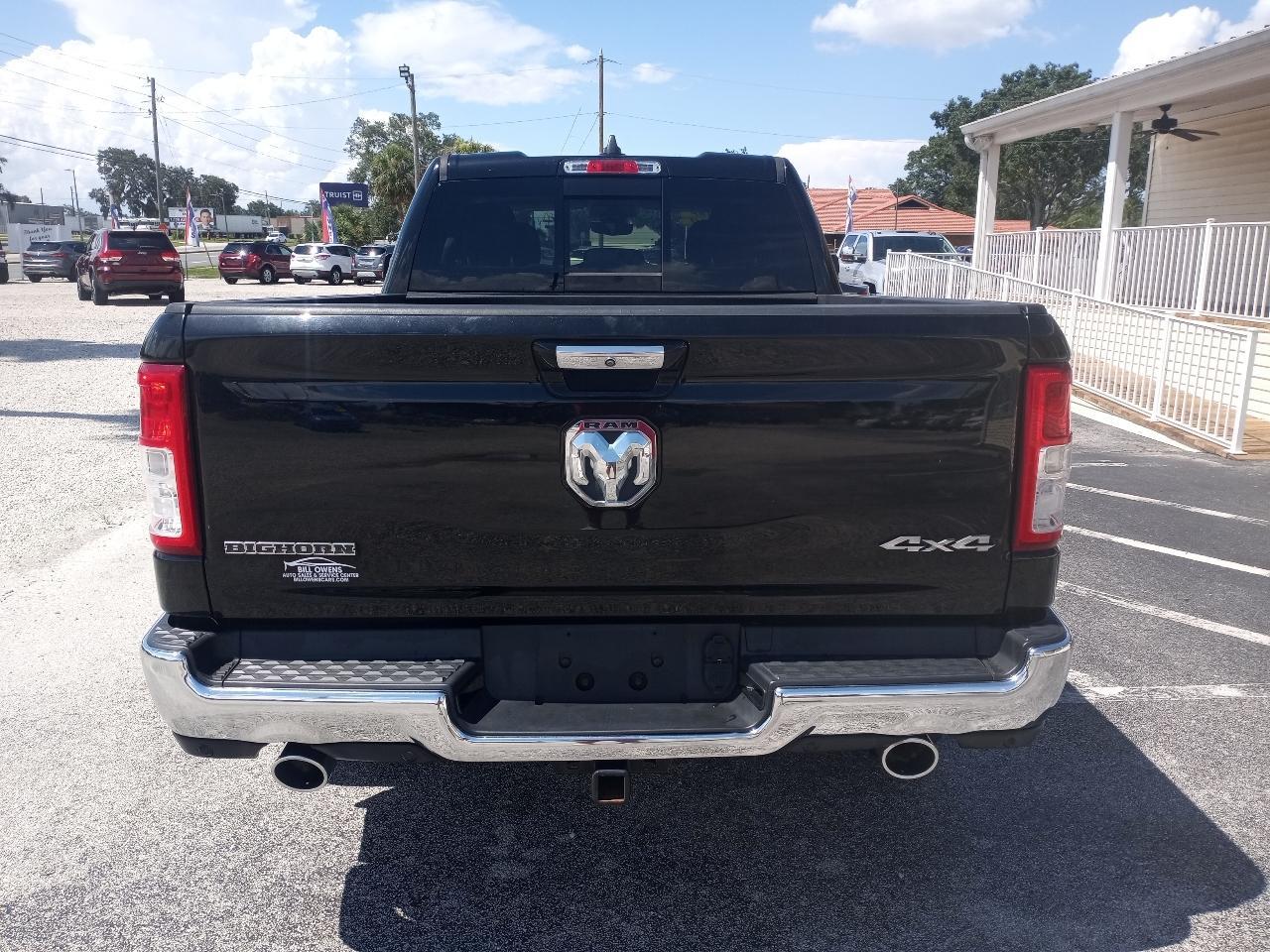 Ram 1500Big Horn/Lone Star 4X4 Quad Cab 6'4" Box - Thumbnail 4
