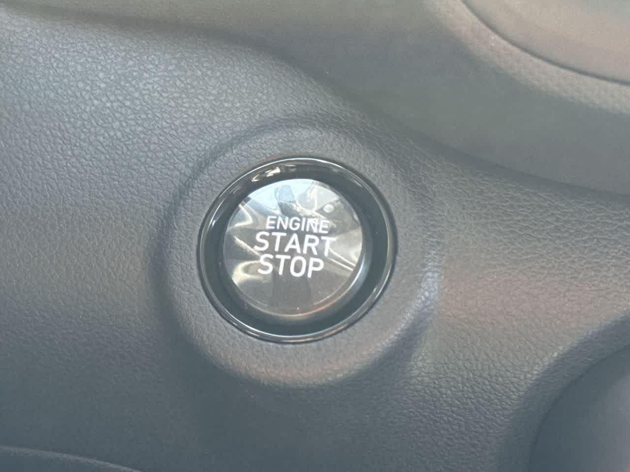 Hyundai Venue Sel W/Two-Tone Roof Fwd Sport Utility - Thumbnail 17