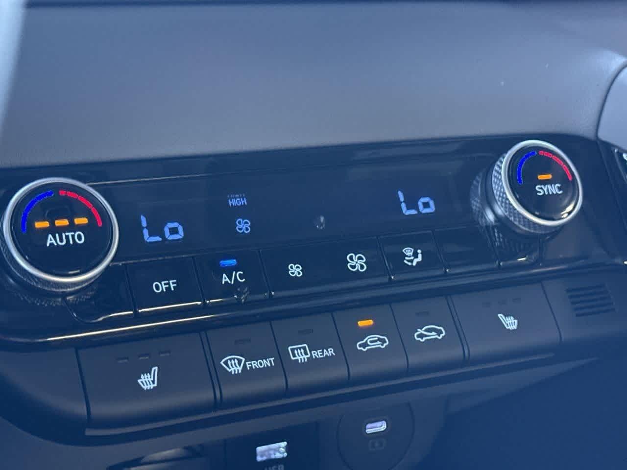 Hyundai Elantra Sel Sport Premium Fwd 4Dr Car - Thumbnail 20