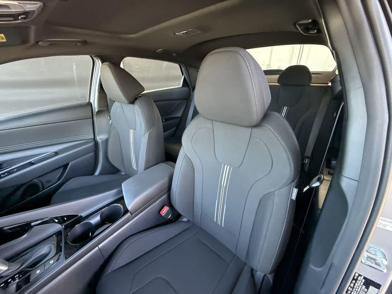 Hyundai Elantra Sel Sport Premium Fwd 4Dr Car - Thumbnail 14