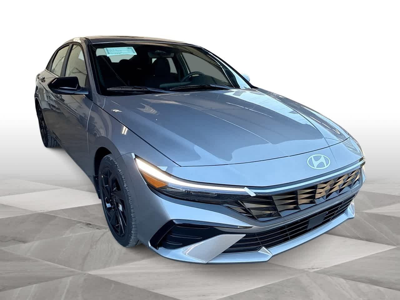 Hyundai Elantra Sel Sport Premium Fwd 4Dr Car - Thumbnail 2