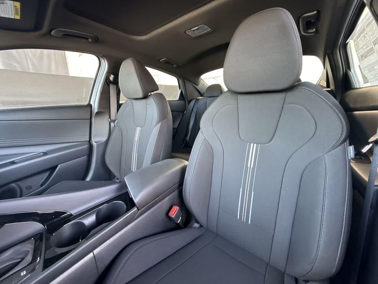 Hyundai Elantra Sel Sport Premium Fwd 4Dr Car - Thumbnail 14