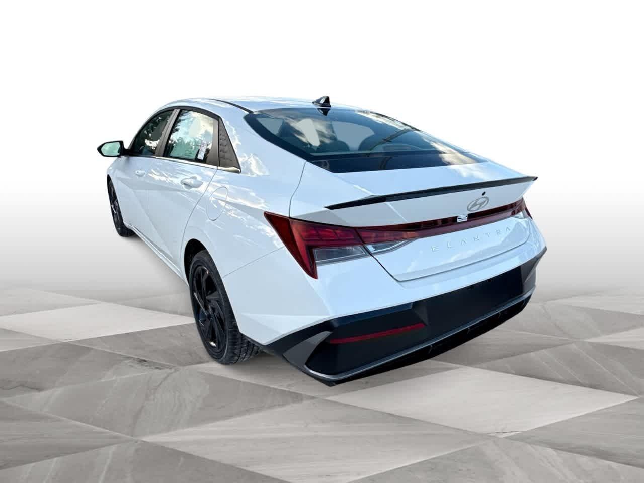 Hyundai Elantra Sel Sport Premium Fwd 4Dr Car - Thumbnail 6