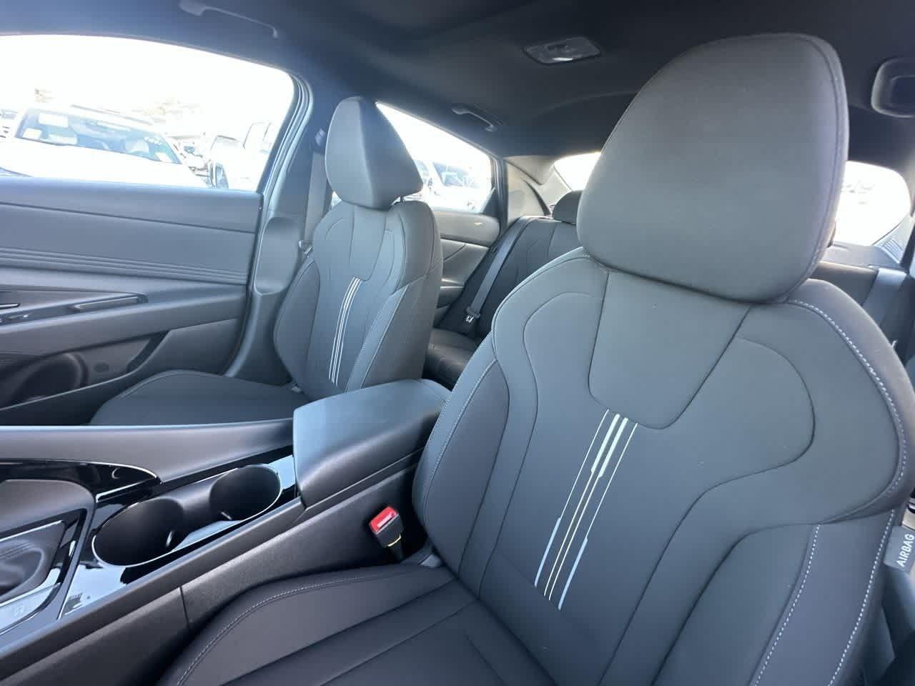 Hyundai Elantra Sel Sport Premium Fwd 4Dr Car - Thumbnail 14