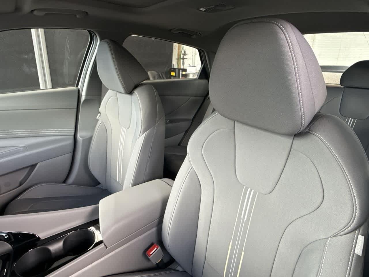 Hyundai Elantra Sel Sport Premium Fwd 4Dr Car - Thumbnail 14