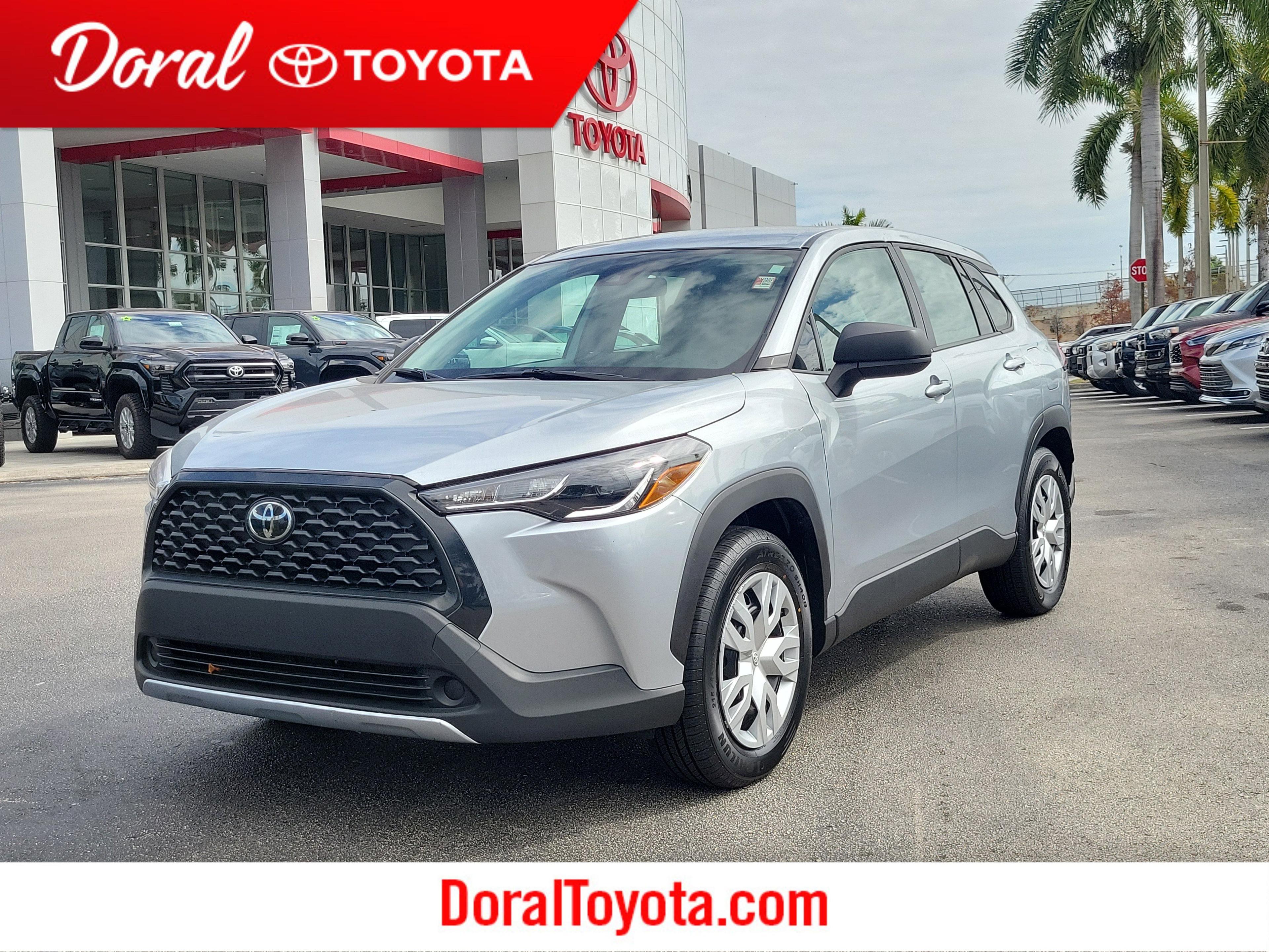 Toyota Corolla Cross L Awd - Thumbnail 2