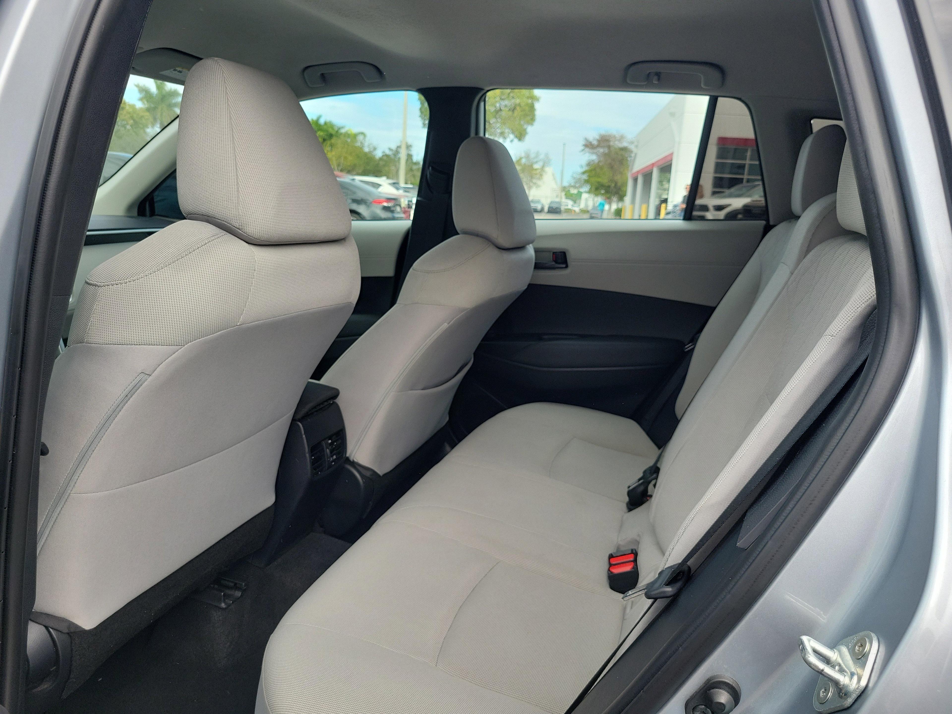 Toyota Corolla Cross L Awd - Thumbnail 10