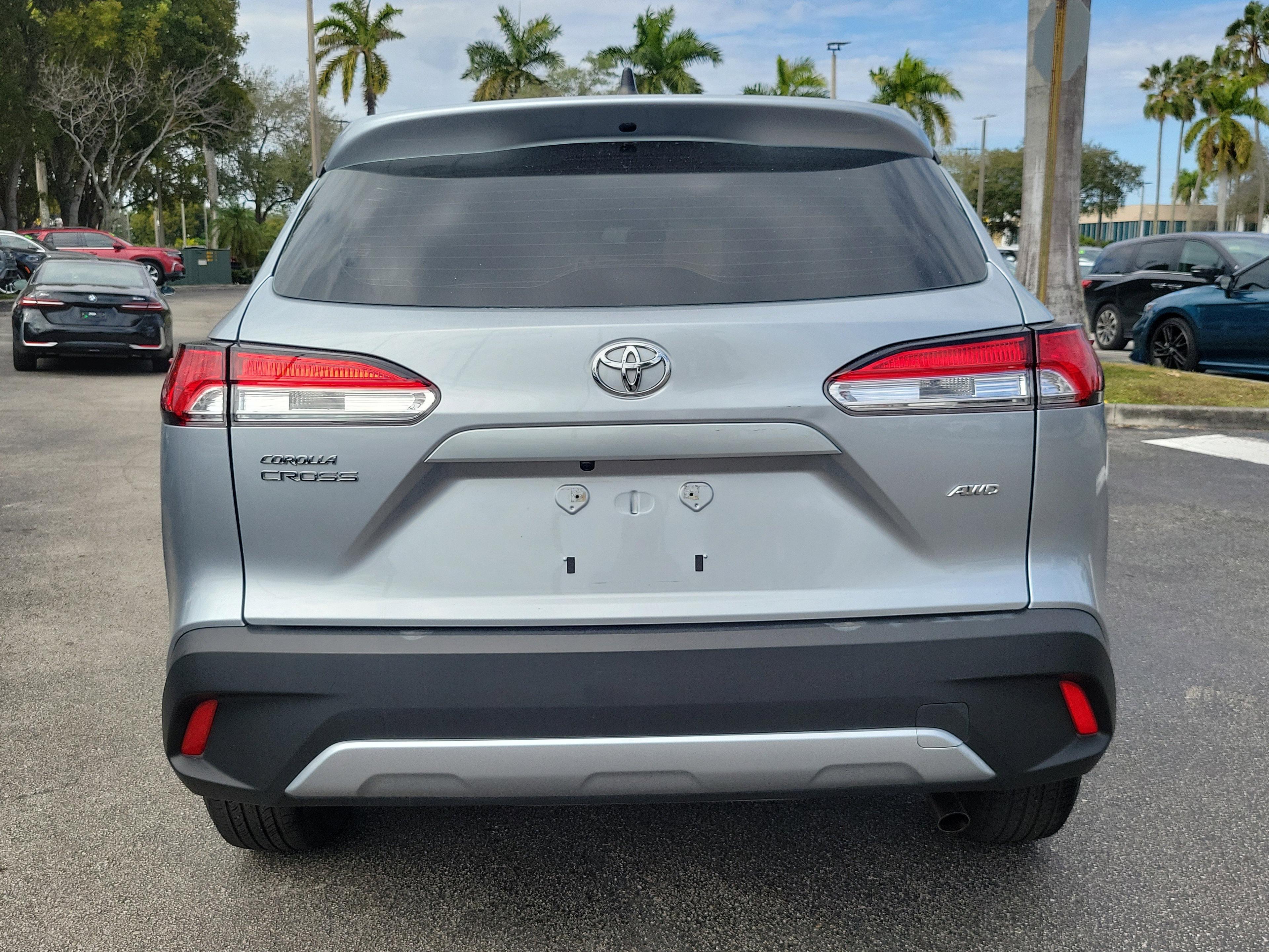 Toyota Corolla Cross L Awd - Thumbnail 6