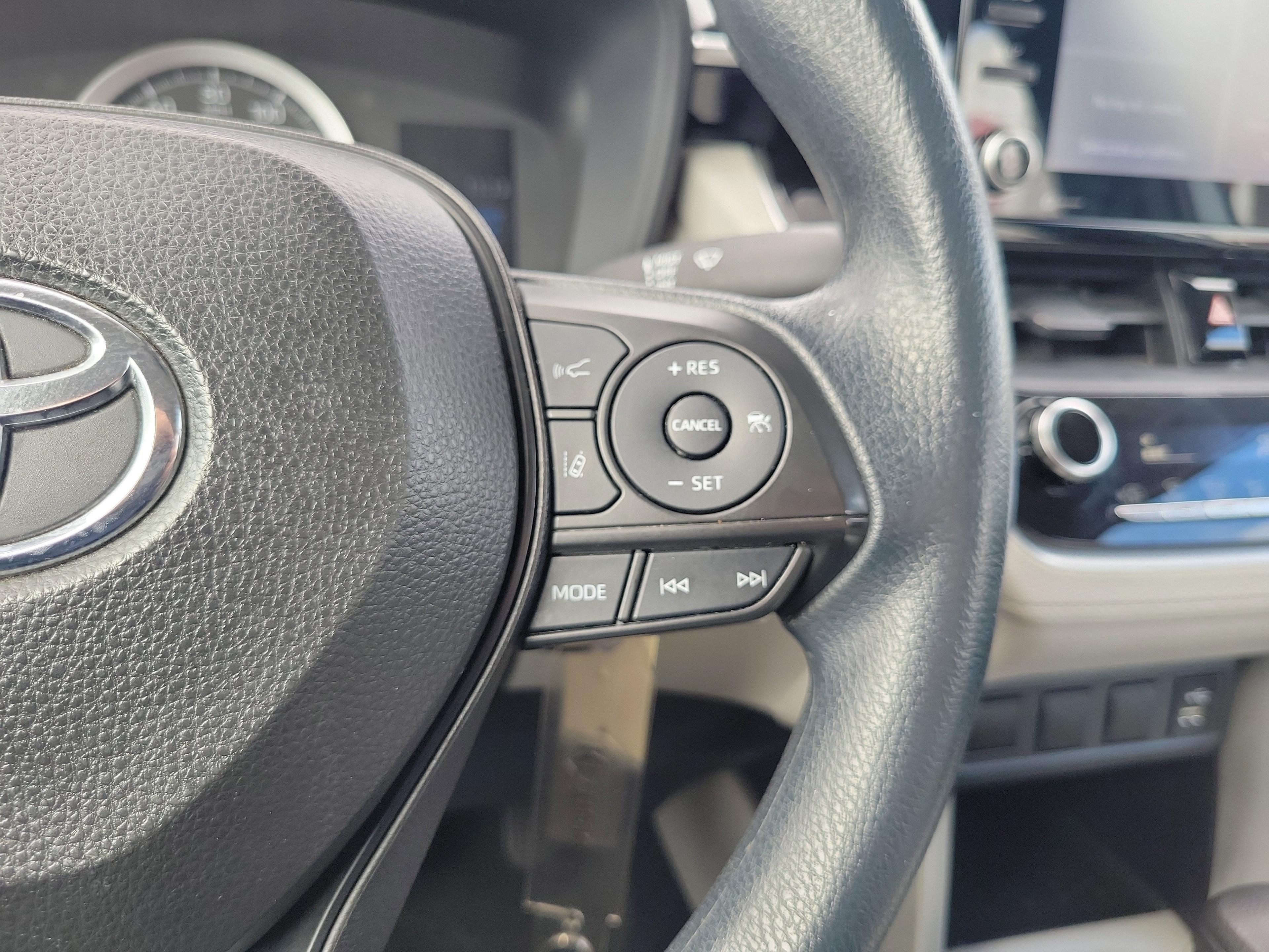 Toyota Corolla Cross L Awd - Thumbnail 17