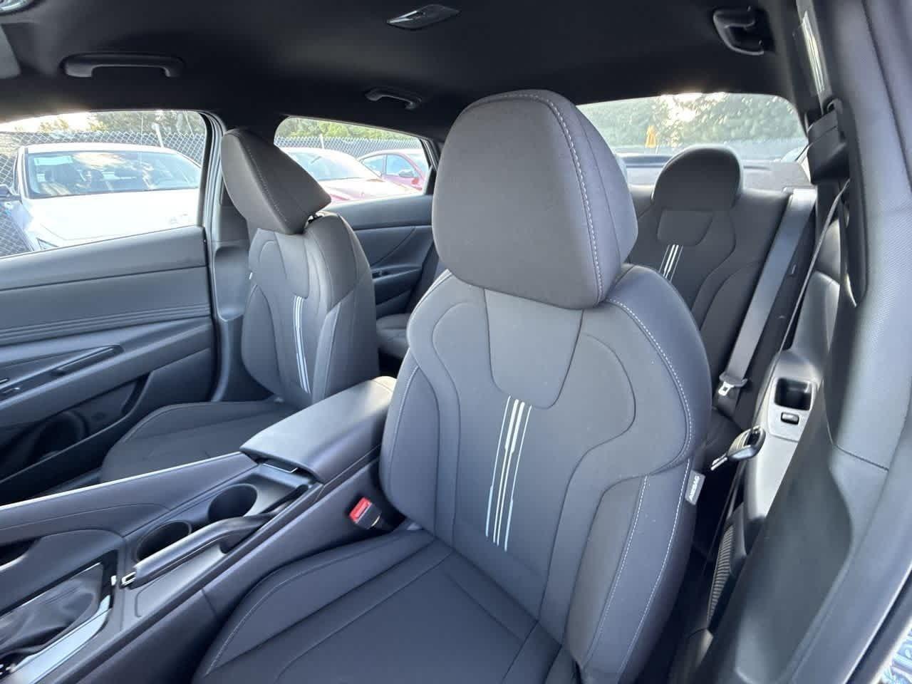 Hyundai Elantra Sel Sport Fwd 4Dr Car - Thumbnail 14