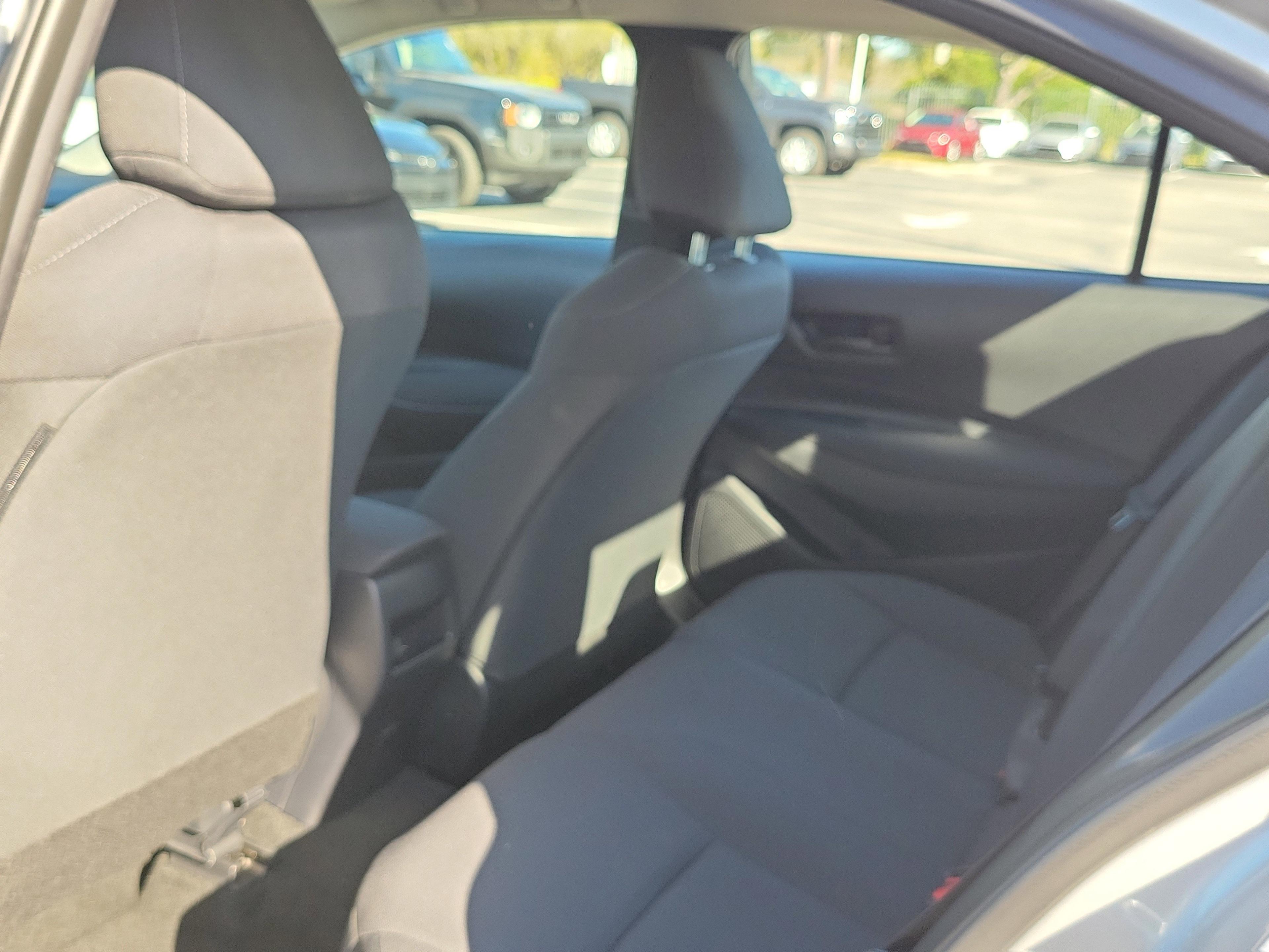 Toyota Corolla Le Fwd - Thumbnail 9