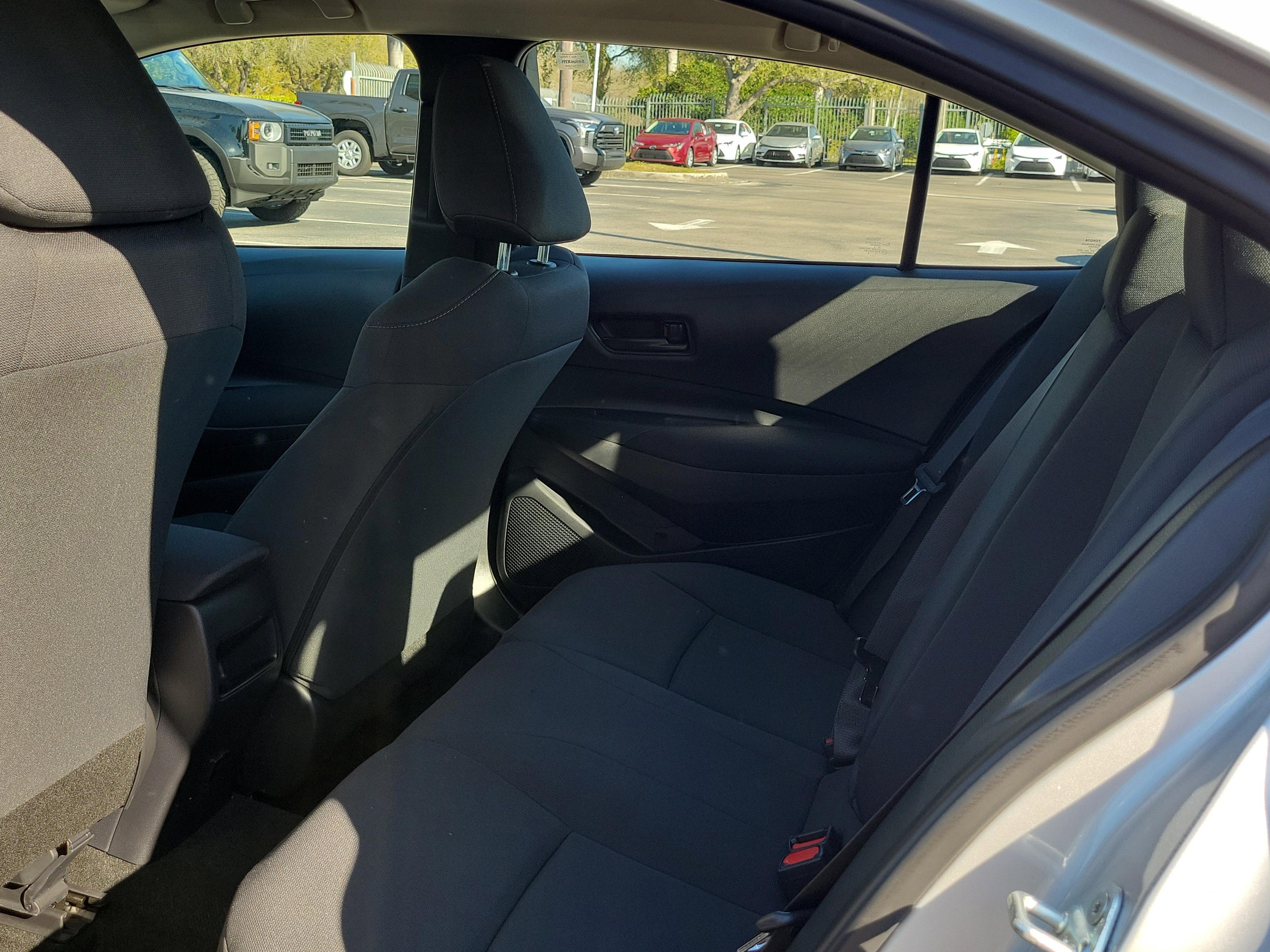 Toyota Corolla Le Fwd - Thumbnail 10