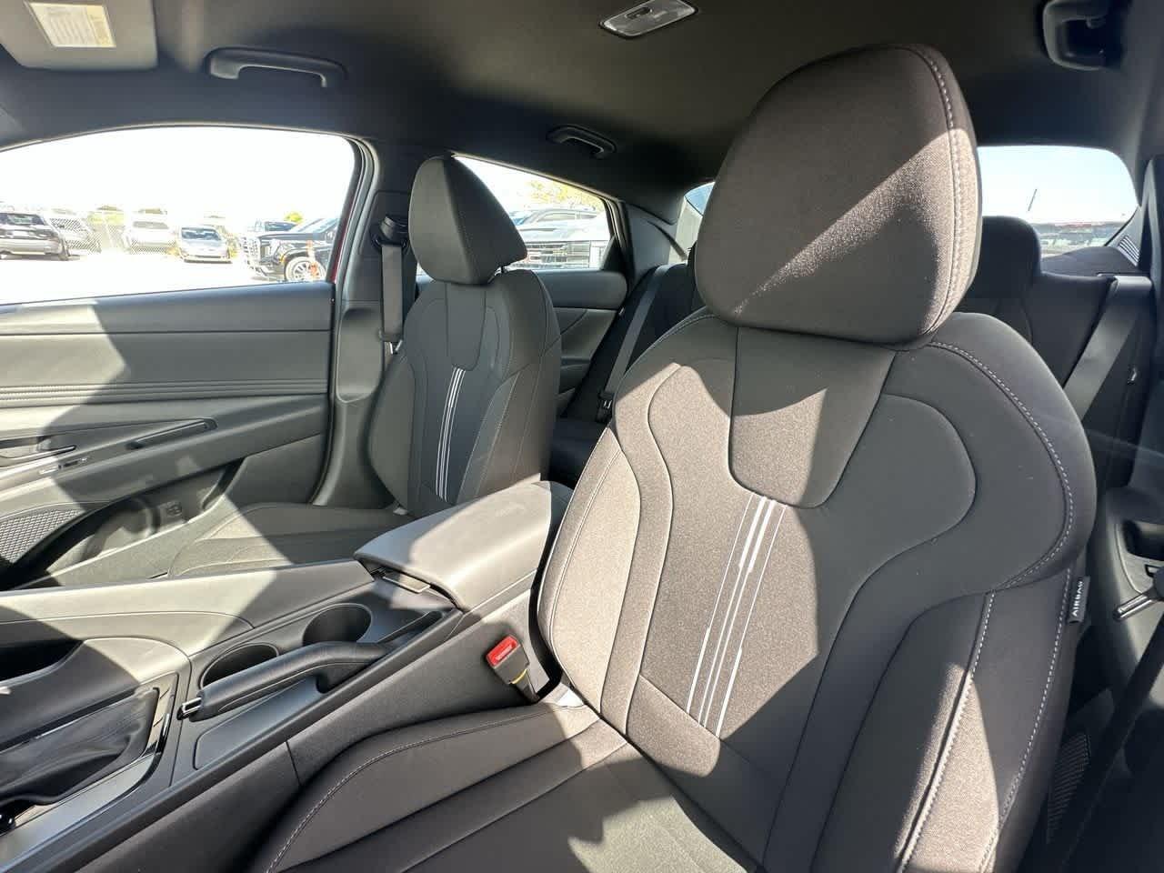 Hyundai Elantra Sel Sport Fwd 4Dr Car - Thumbnail 14