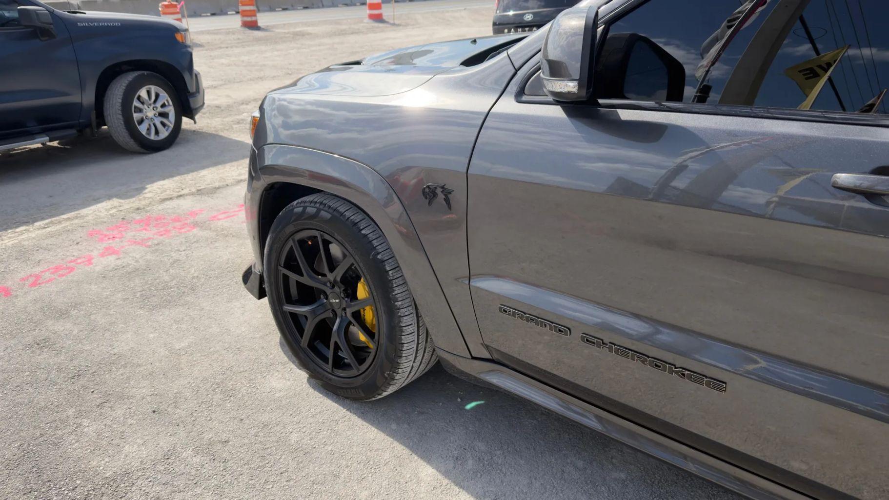 Jeep Grand Cherokee - Thumbnail 11