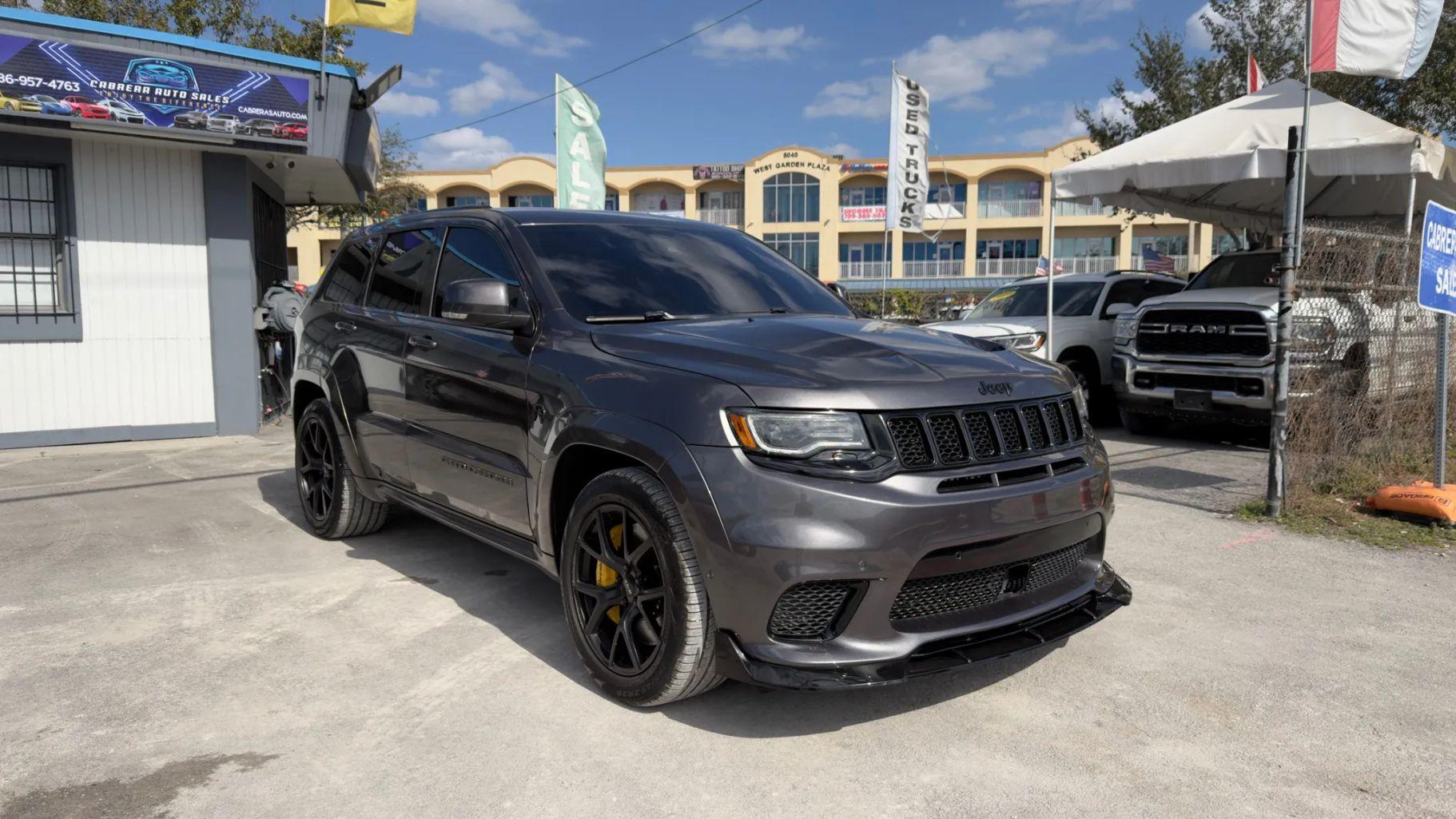 Jeep Grand Cherokee - Thumbnail 10